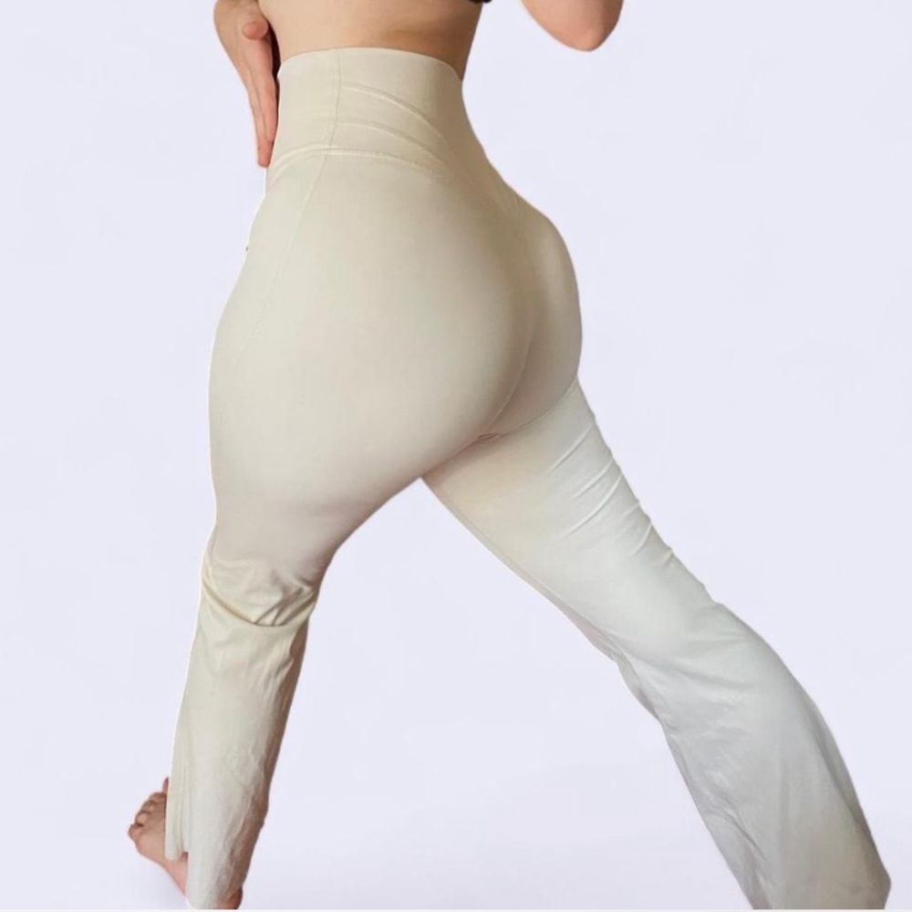 Cream V Seam Booty Lifting High Waist Flare Yoga Pants